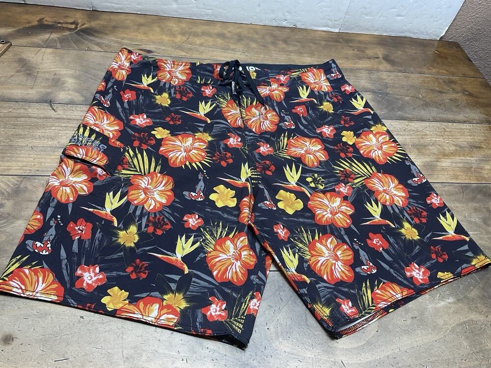 Hinano Tahiti Hula Girl Board Shorts Mens Size 38 Swim Trunks